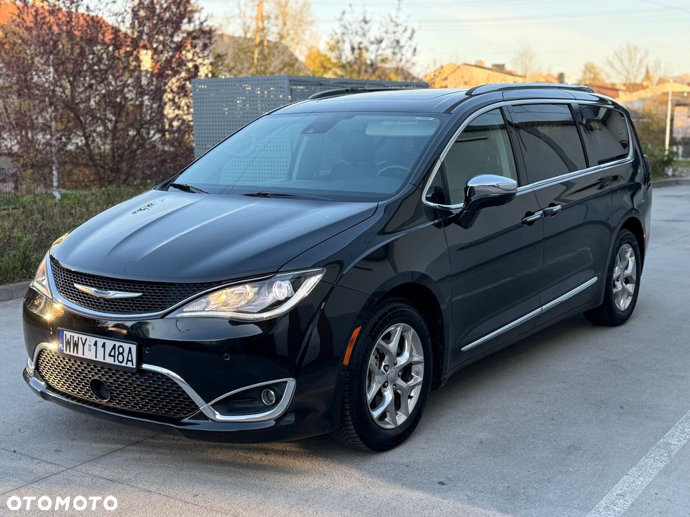 Chrysler Pacifica - 2