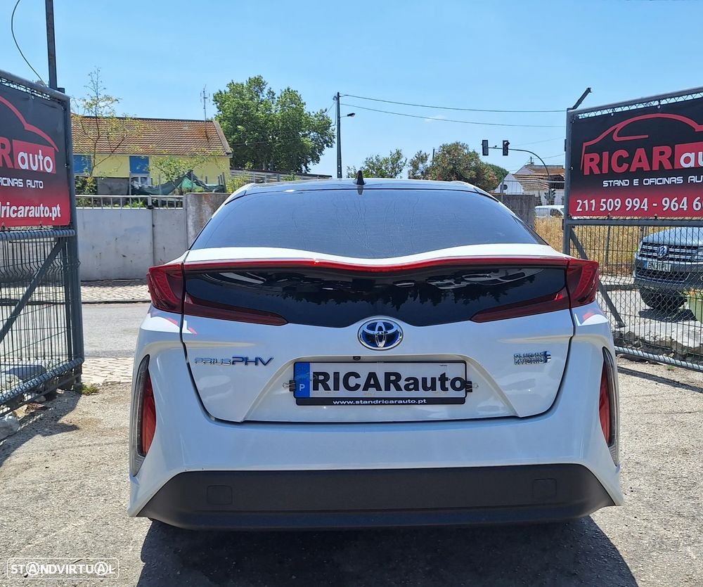 Toyota Prius 1.8 Luxury - 8