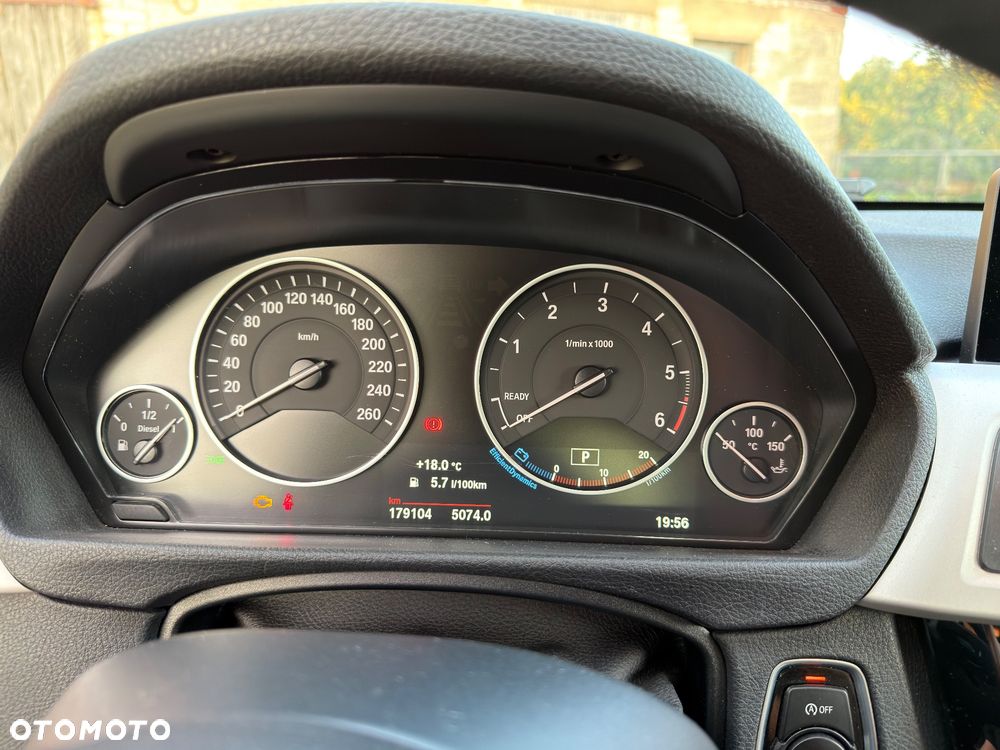 BMW Seria 3 318d - 11