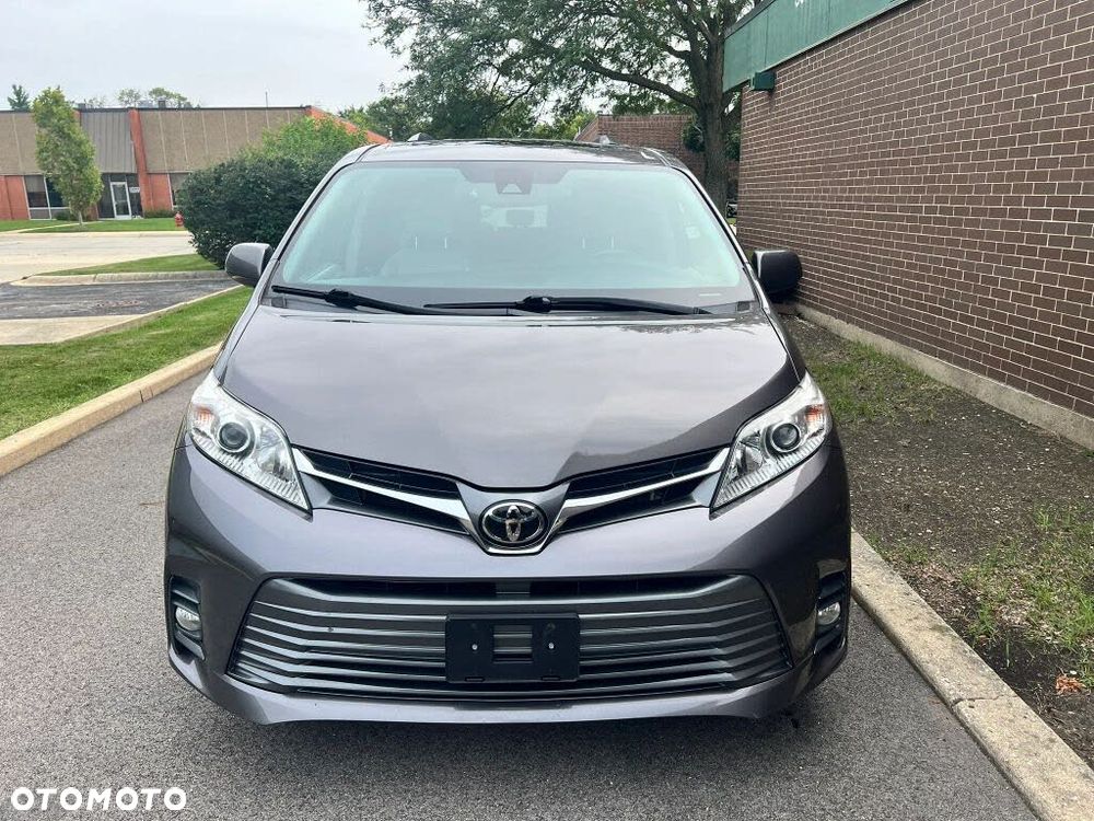 Toyota Sienna 3.5 V6 XLE AWD - 3