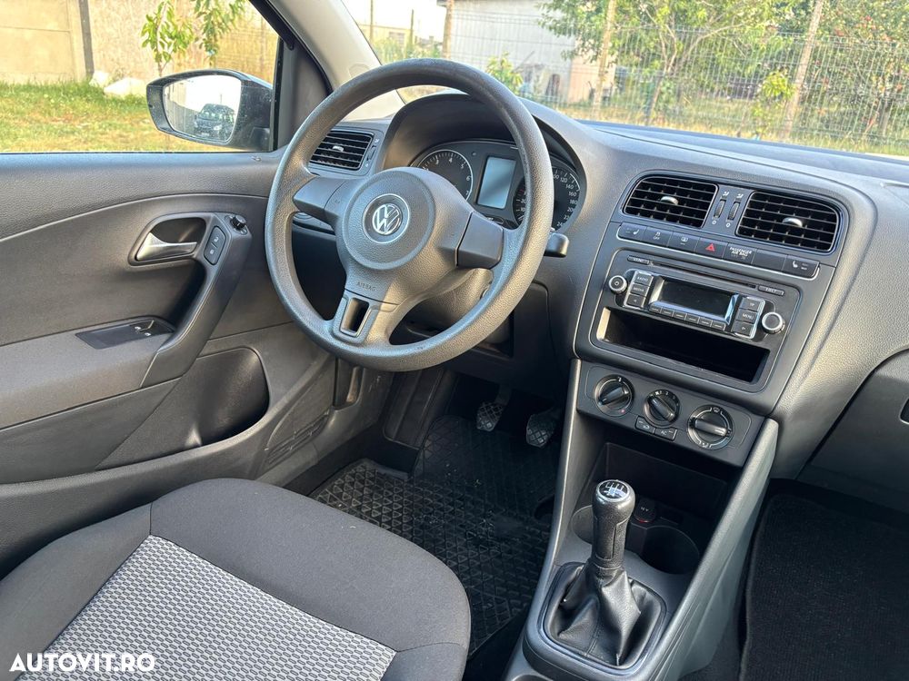 Volkswagen Polo - 11