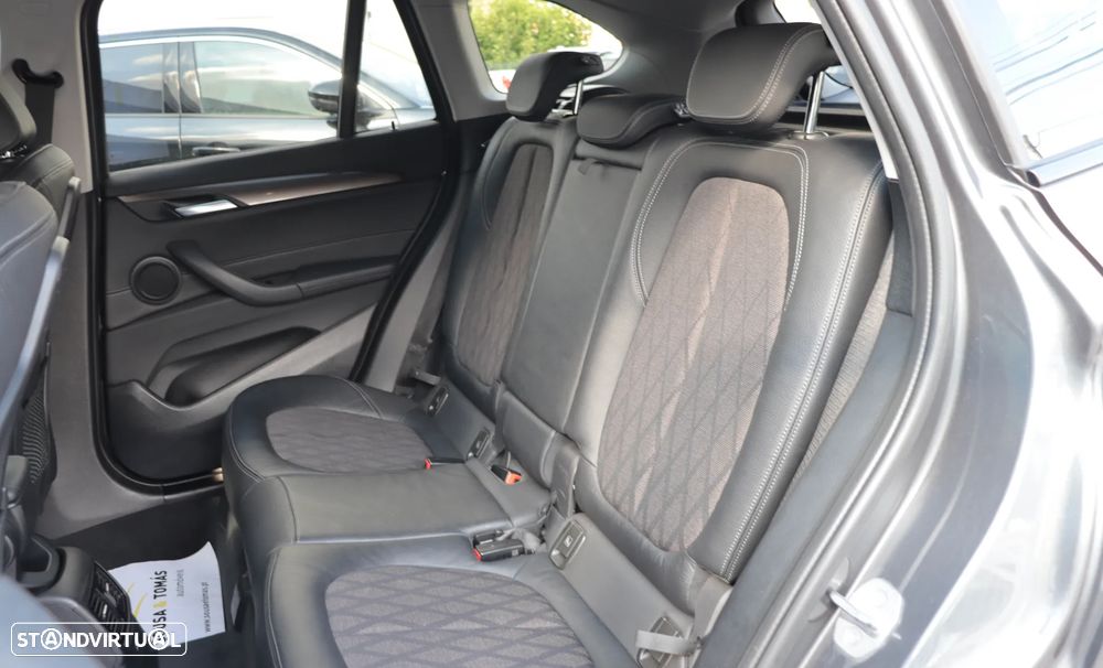 BMW X1 16 d sDrive xLine Auto — fotografia 18