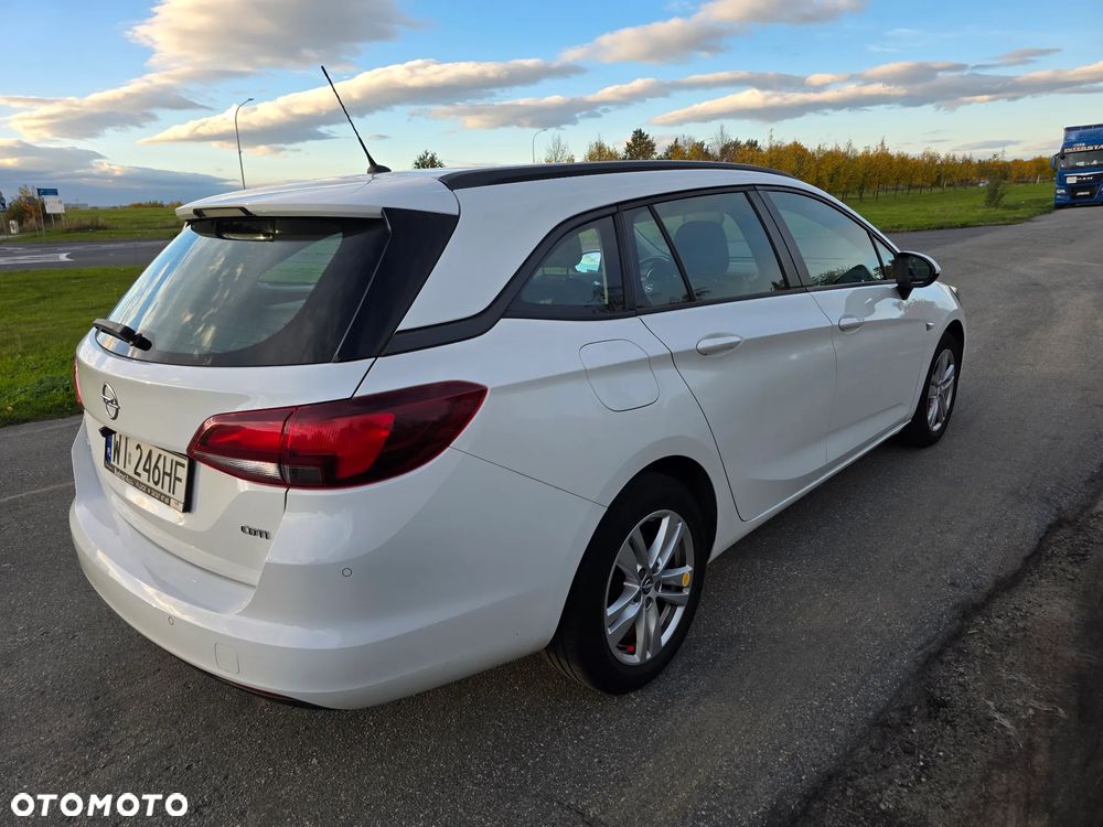 Opel Astra 2018 photo 4