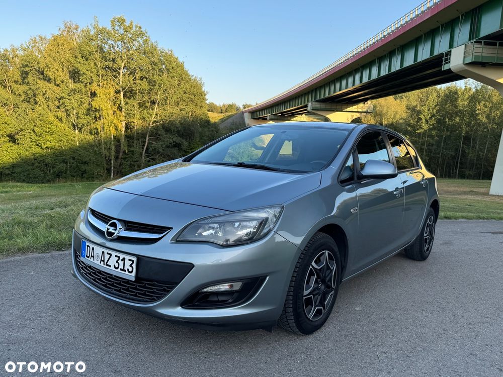 Opel Astra 1.4 Turbo 150 Jahre - 18