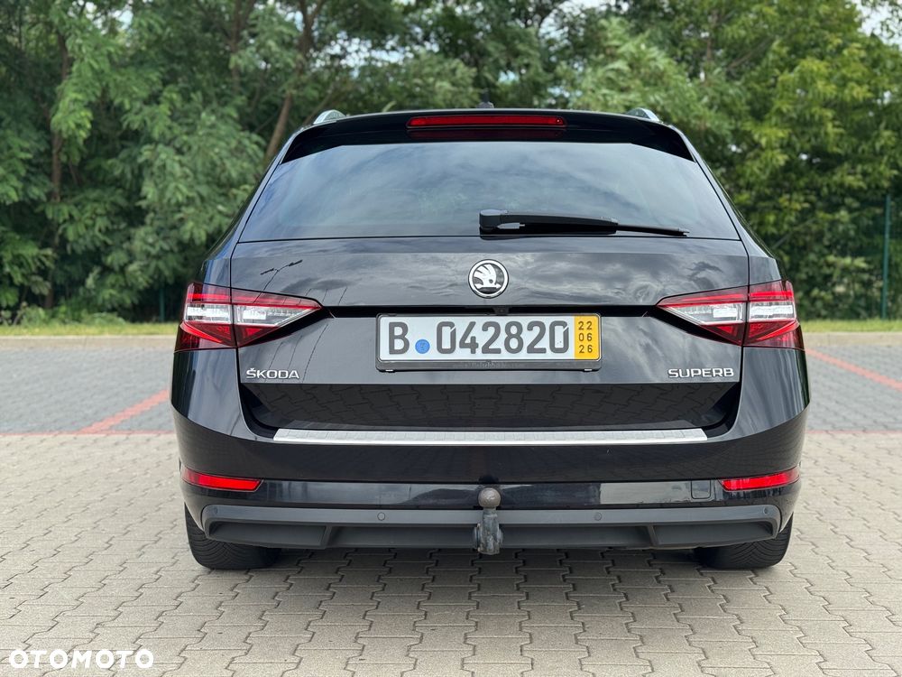 Skoda Superb 2.0 TDI DSG Premium Edition - 10