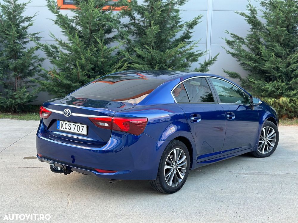 Toyota Avensis 2.0 D-4D Executive - 4