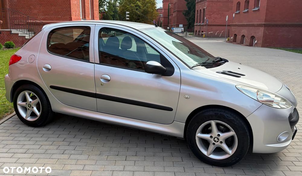 Peugeot 206 - 35