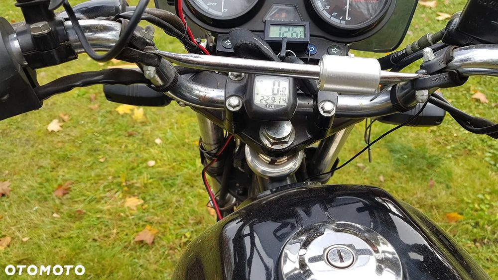 Yamaha YBR - 8