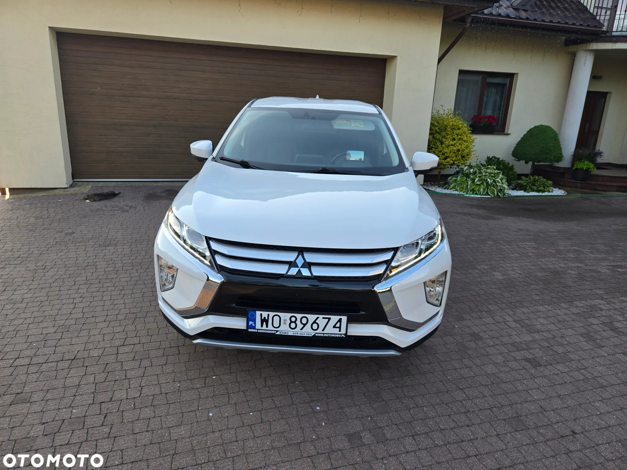 Mitsubishi Eclipse Cross 1.5 T GPF Intense Pro CVT 4WD - 2