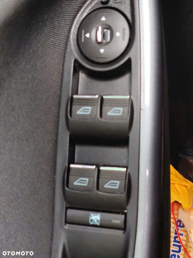 Ford Focus 1.0 EcoBoost Titanium - 11