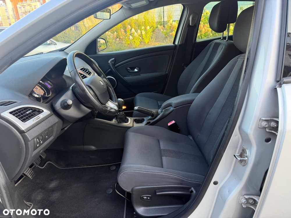 Renault Megane 1.6 16V 110 LIMITED - 11