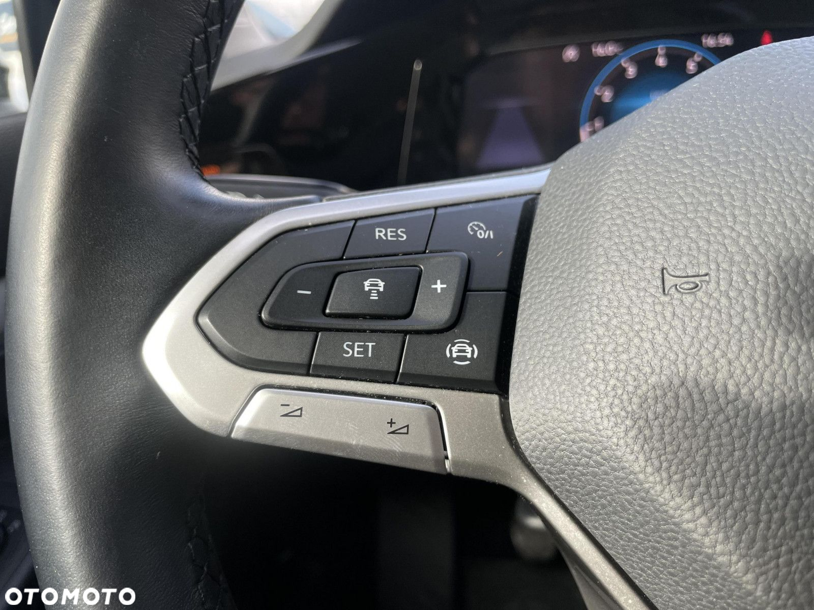 Volkswagen Golf VIII 1.0 TSI Active - 31