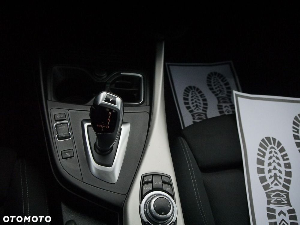 BMW Seria 1 116d Sport Line - 28