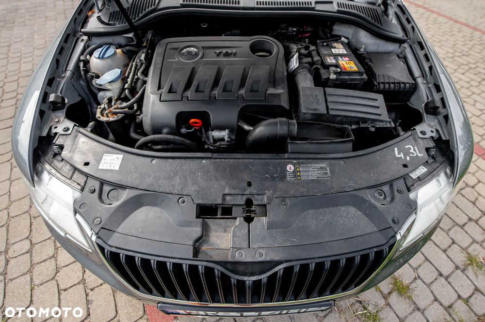 Skoda Superb 2.0 TDI Family DSG - 18