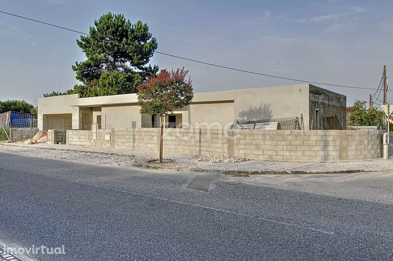 Moradia T4 Térrea de Luxo no Nadadouro - Grande imagem: 3/23