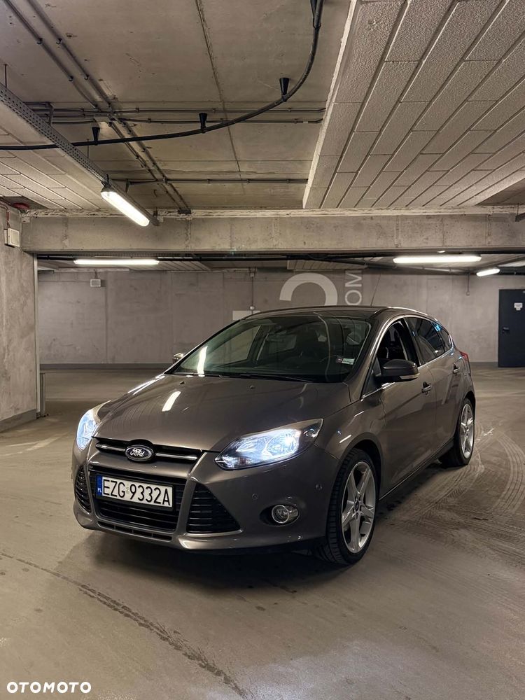 Ford Focus 1.6 EcoBoost Titanium - 19