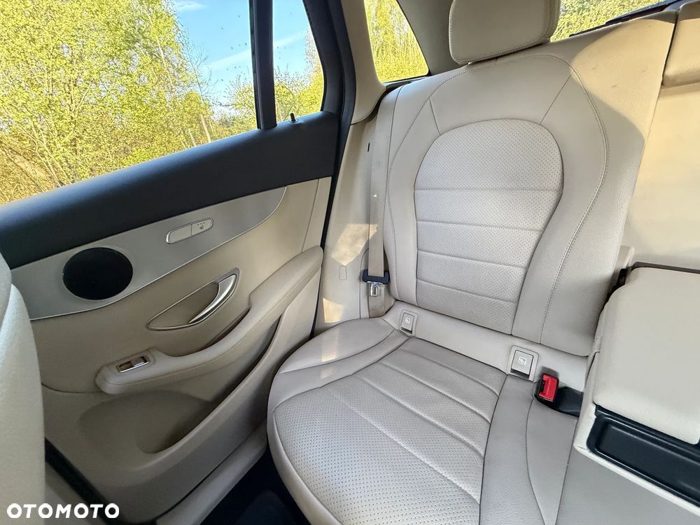 Mercedes-Benz GLC 220 d - 32