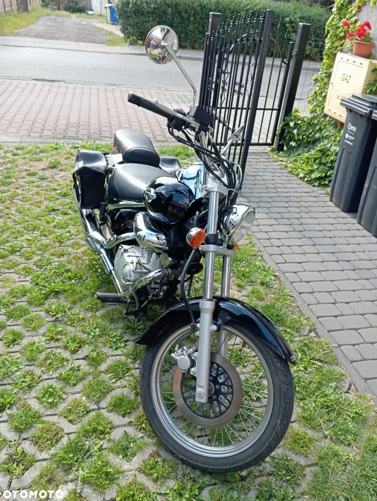 Suzuki Intruder - 4