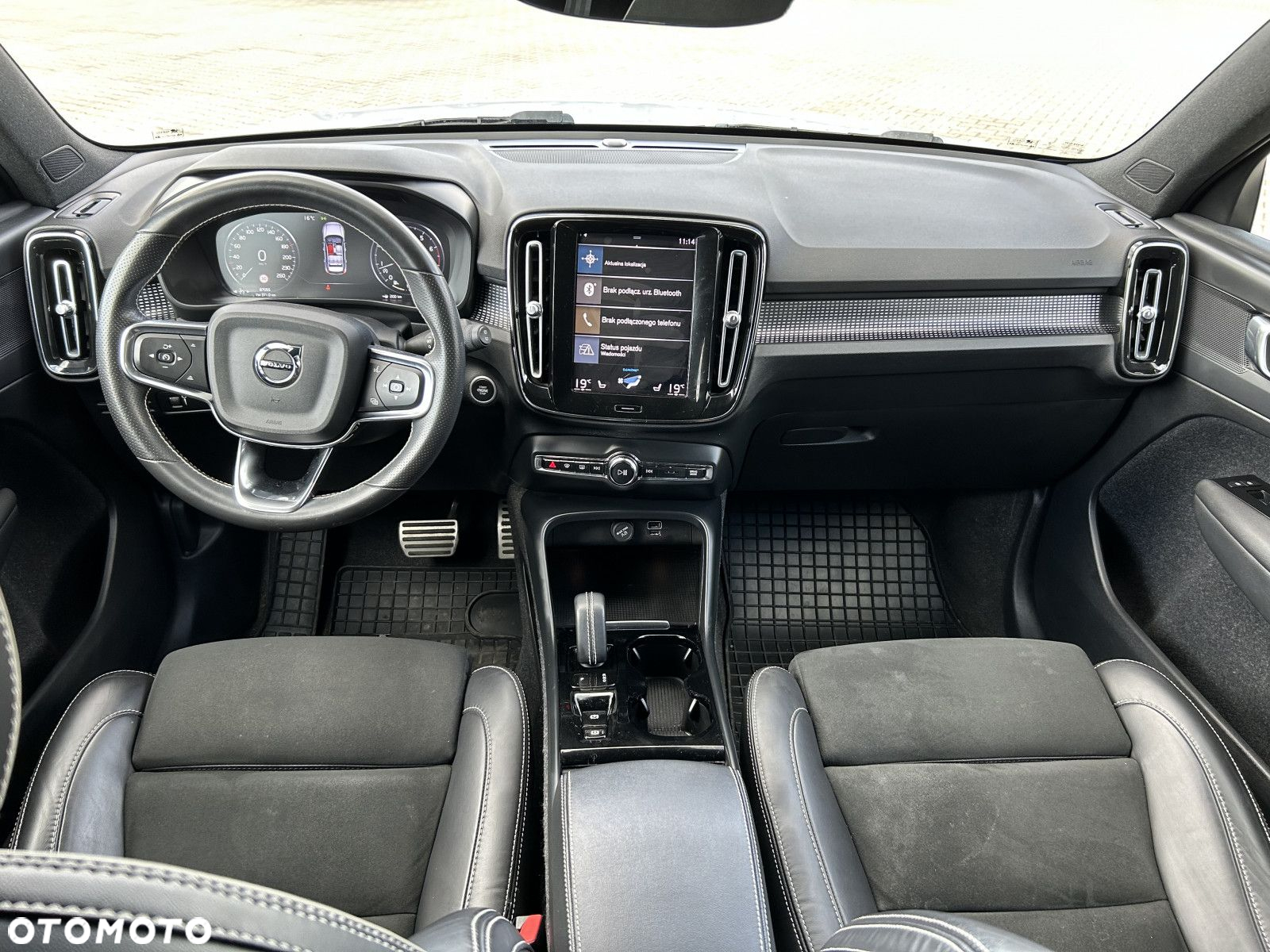 Volvo XC 40 - 29