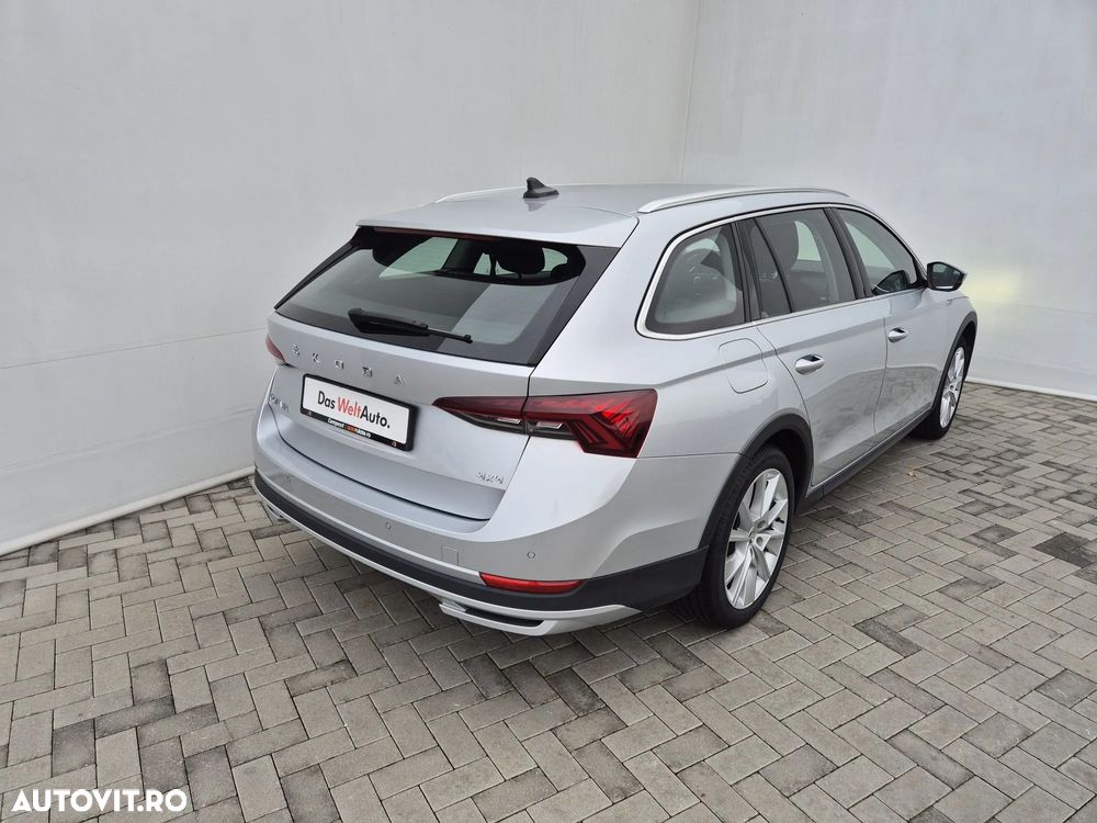 Skoda Octavia Combi 2.0 TDI DSG 4X4 Scout - 5