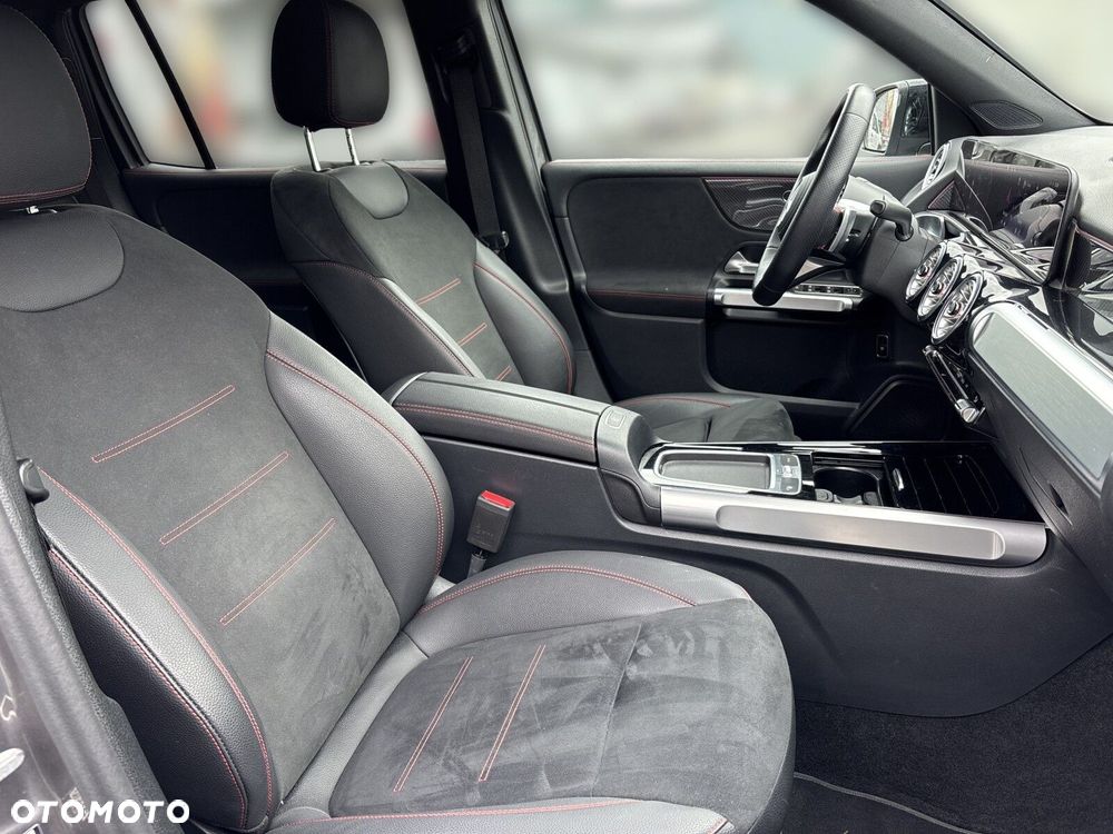 Mercedes-Benz GLB - 19