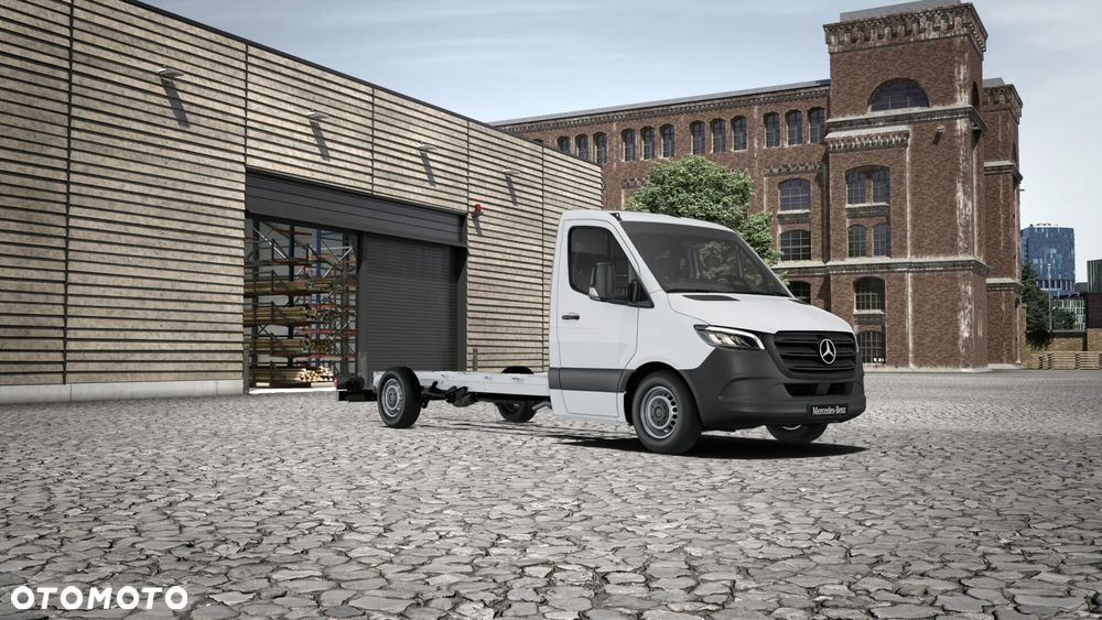 Mercedes-Benz Sprinter - 11
