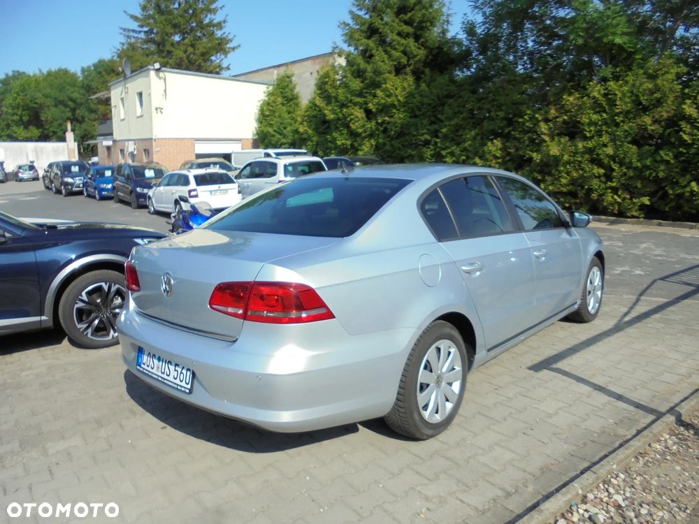 Volkswagen Passat 2.0 TDI Comfortline - 5