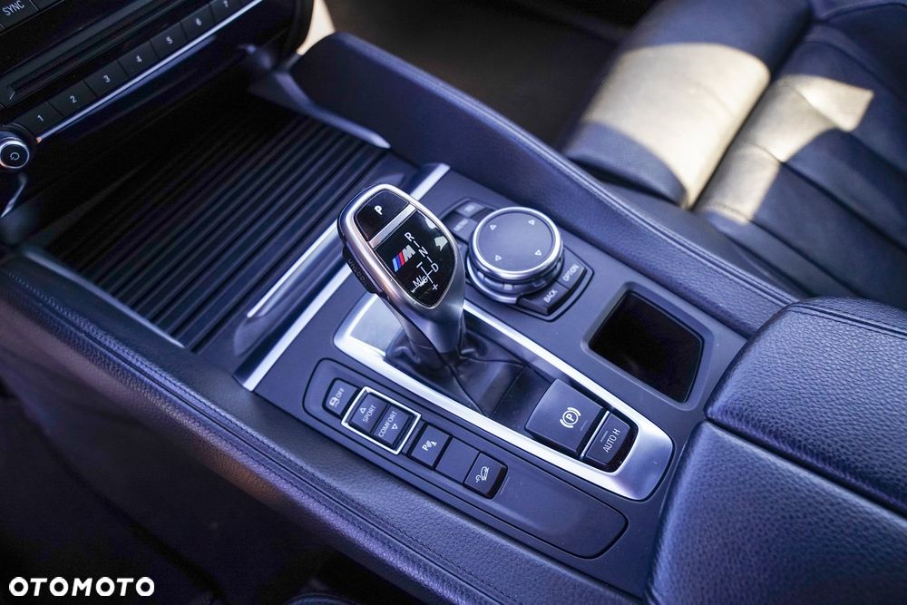 BMW X6M - 10