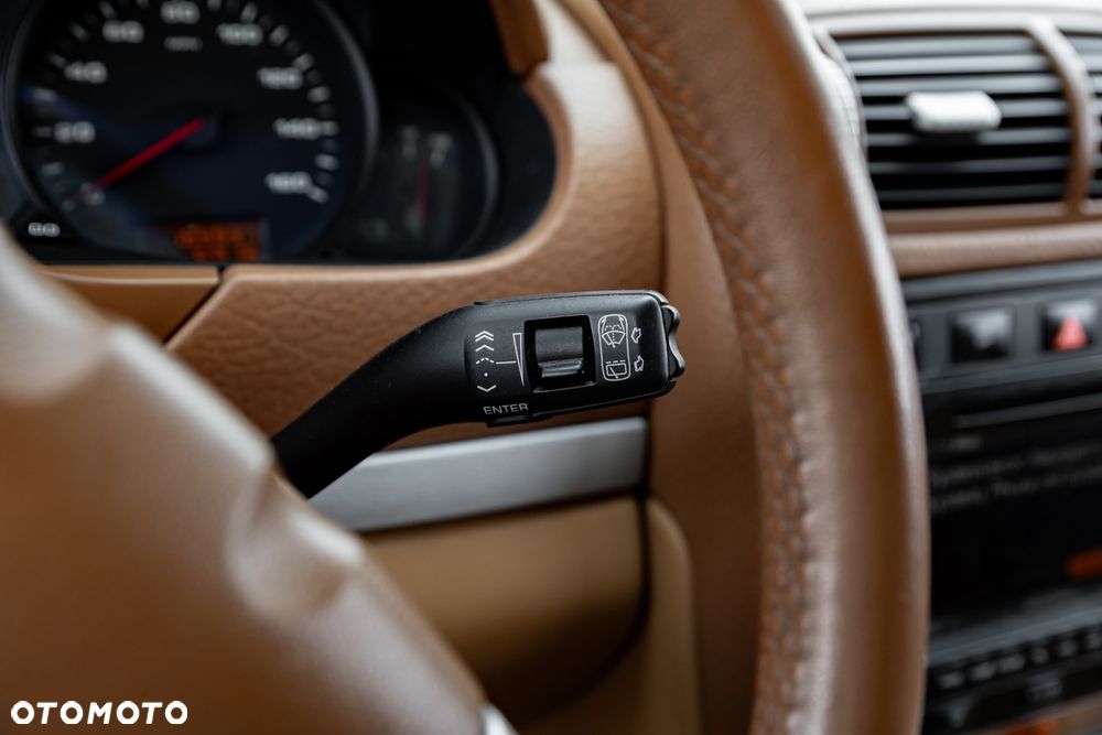 Porsche Cayenne - 38