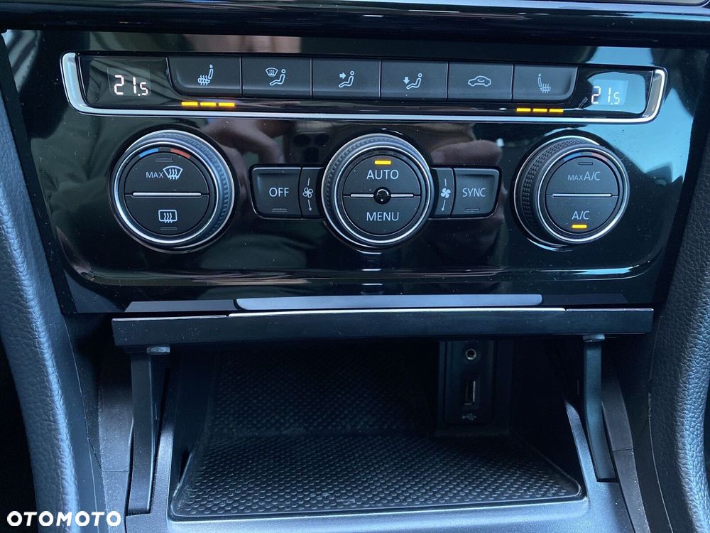 Volkswagen Golf Variant 1.5 TSI BMT Evo Highline DSG - 19