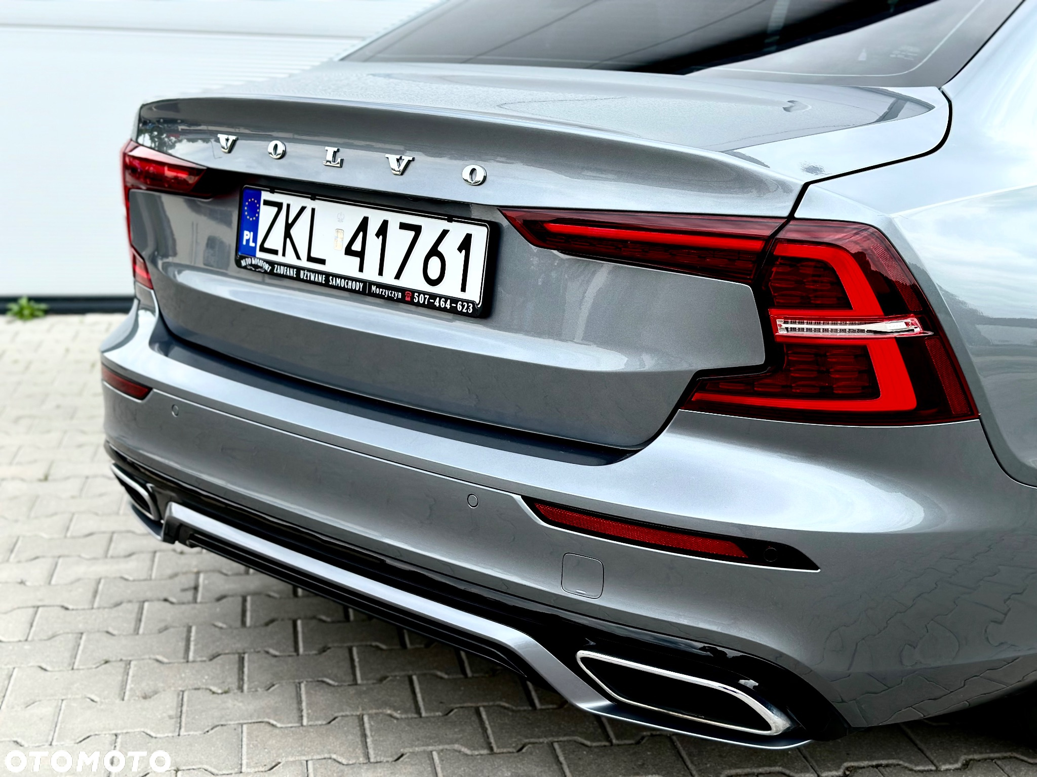 Volvo S60 T5 R-Design - 17