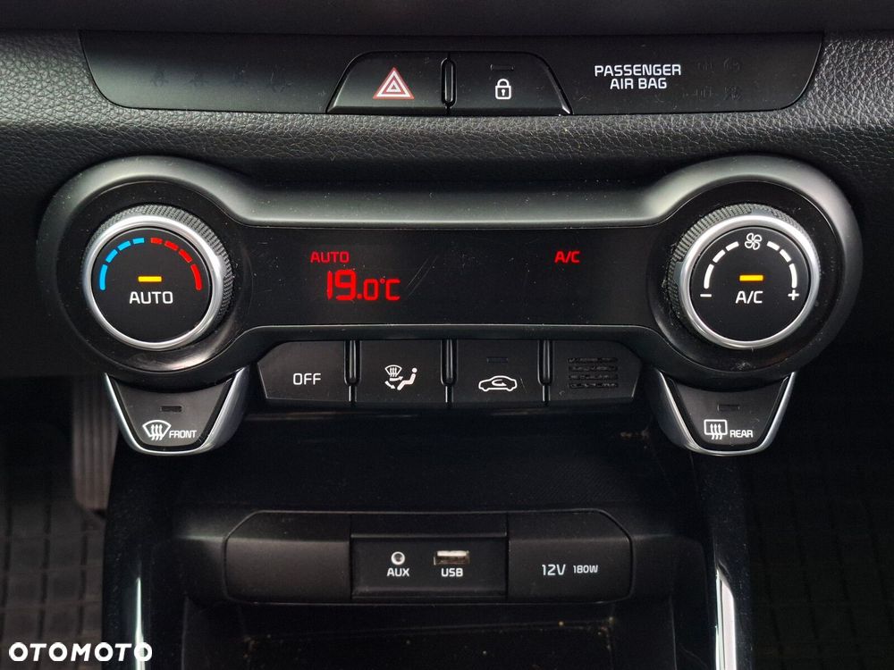 Kia Stonic 1.4 L - 31