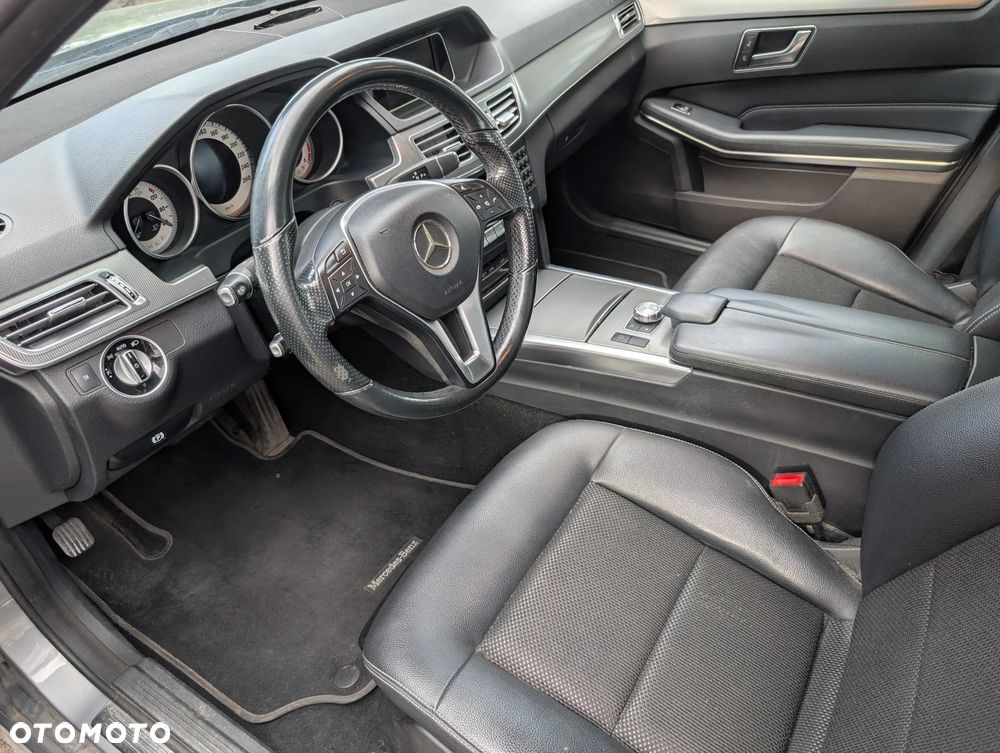 Mercedes-Benz Klasa E 220 CDI BlueEff Avantgarde - 25
