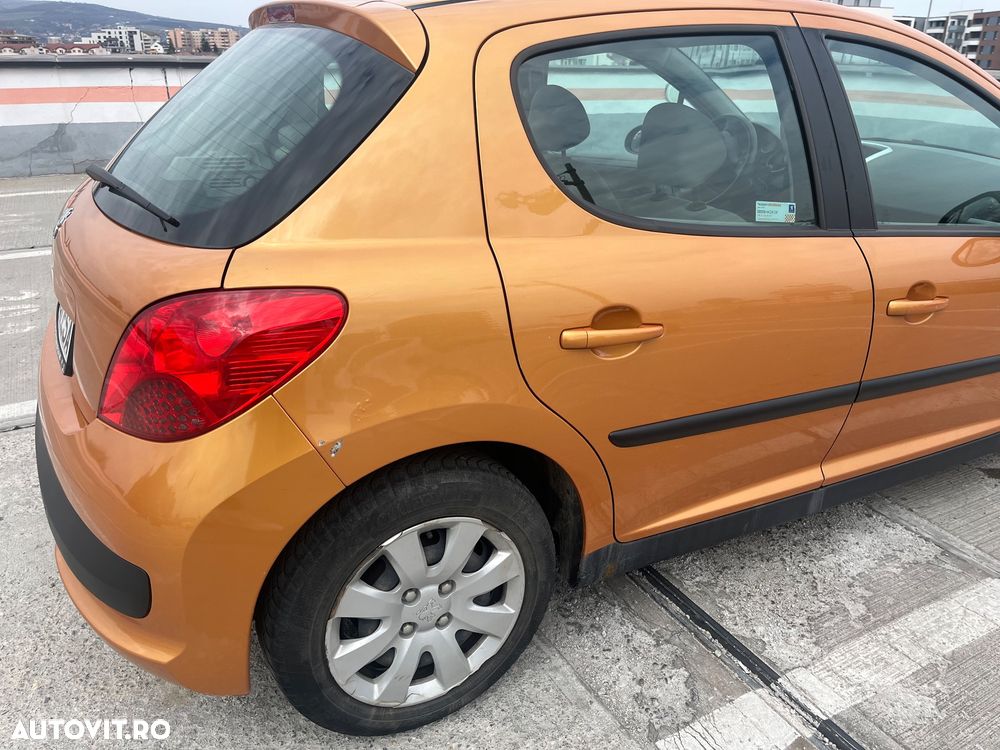 Peugeot 207 1.4 HDI FAP Active - 11