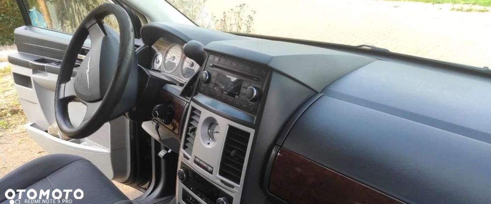 Chrysler Grand Voyager - 28