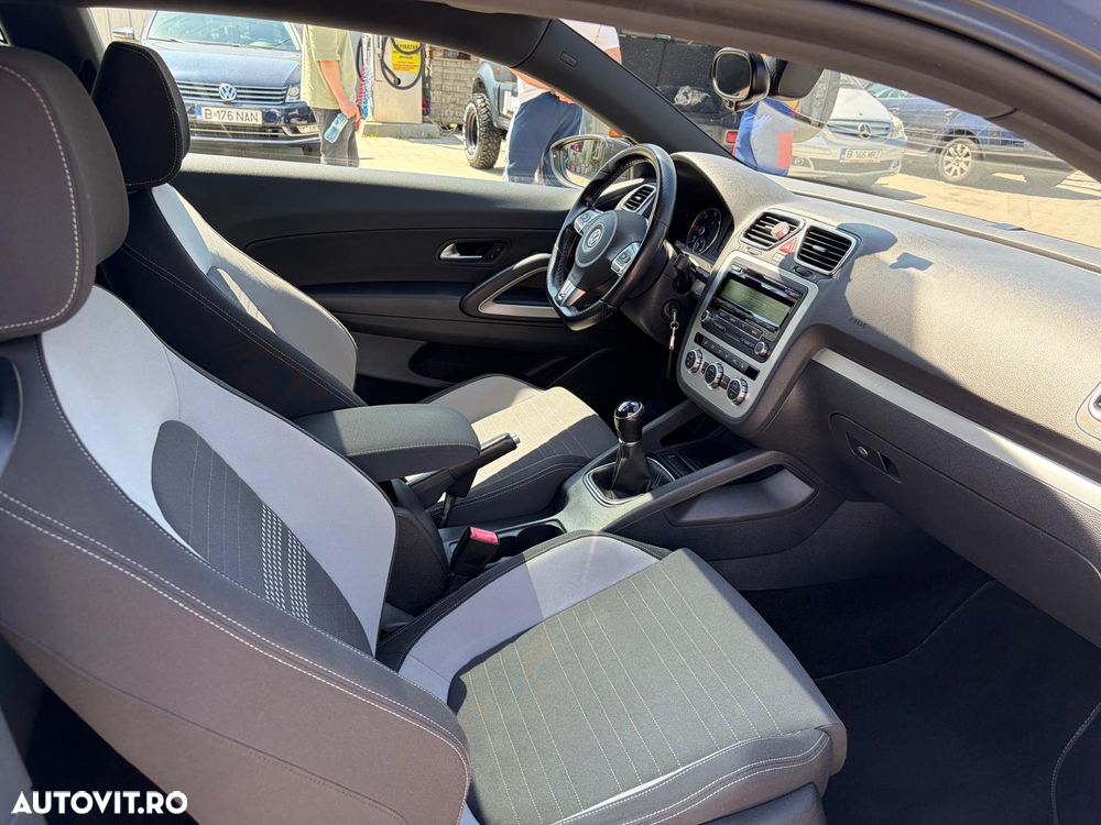 Volkswagen Scirocco 2.0 TDI Life - 12
