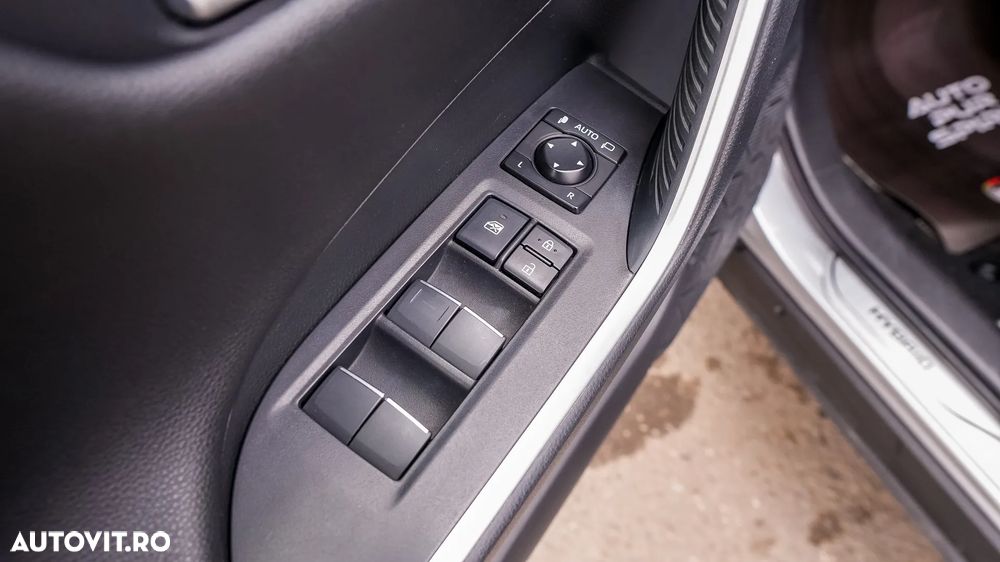 Toyota RAV4 2.5 4x4 Style Selection - 26