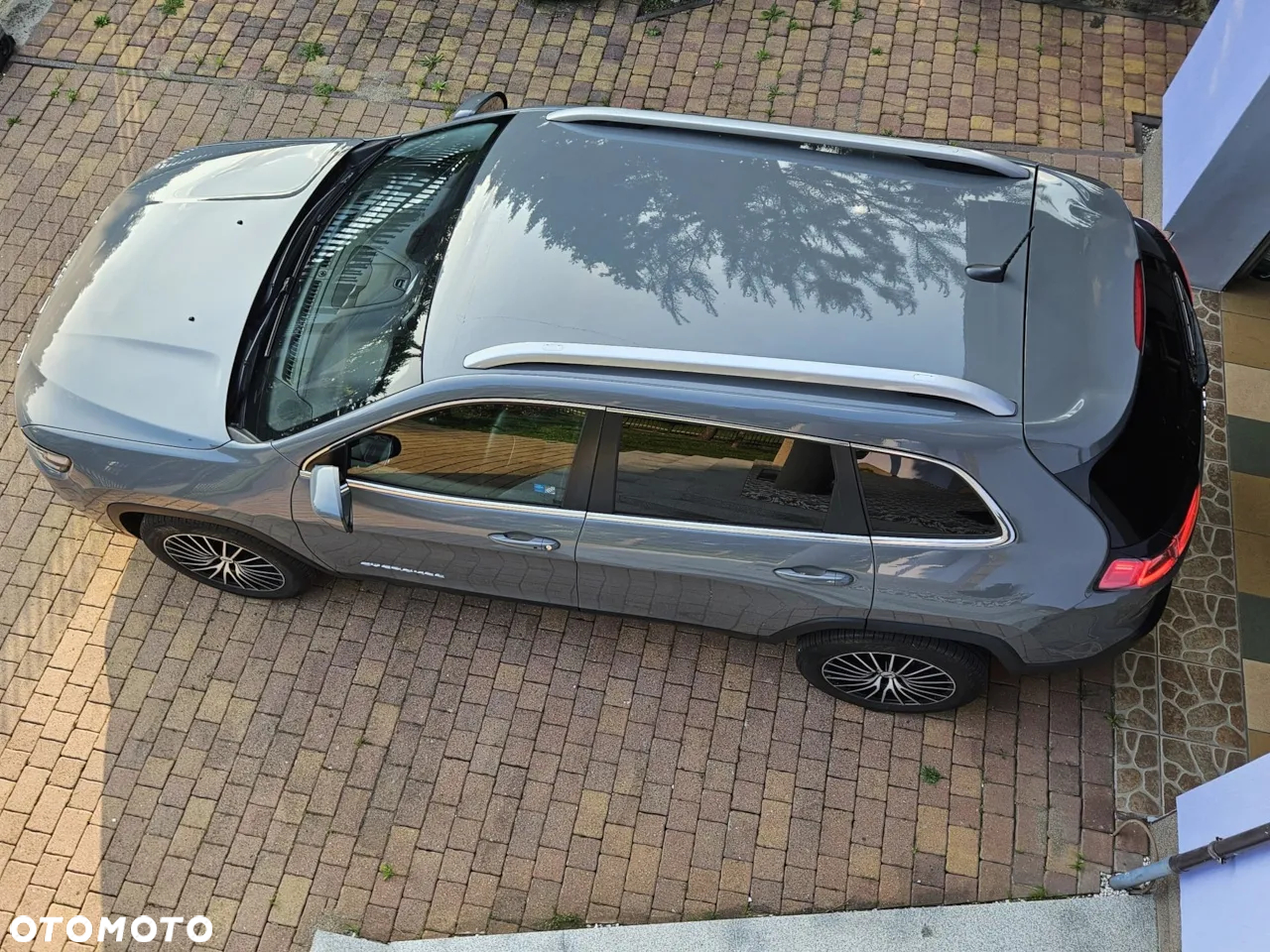 Jeep Cherokee - 6