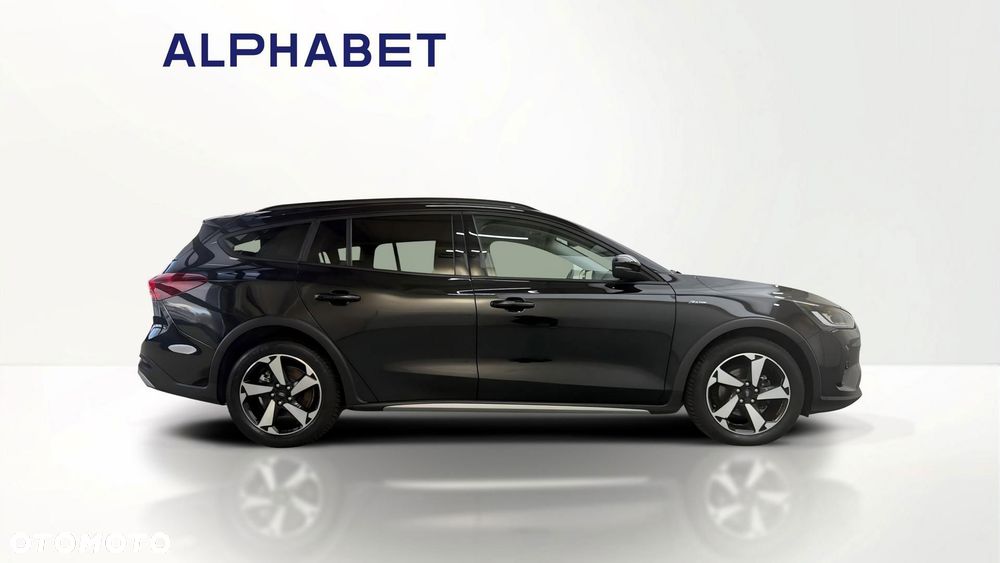 Ford Focus 2024 photo 2