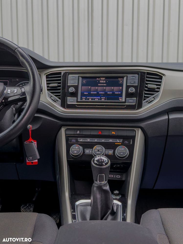Volkswagen T-ROC 1.5 TSI ACT Style - 34