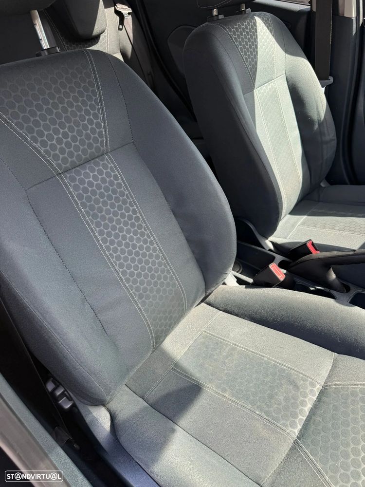 Ford Fiesta 1.4 TDCI Techno - 16