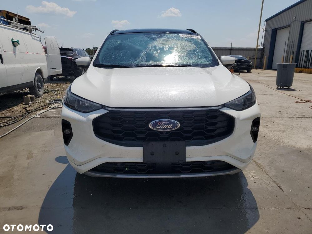 Ford Kuga - 3