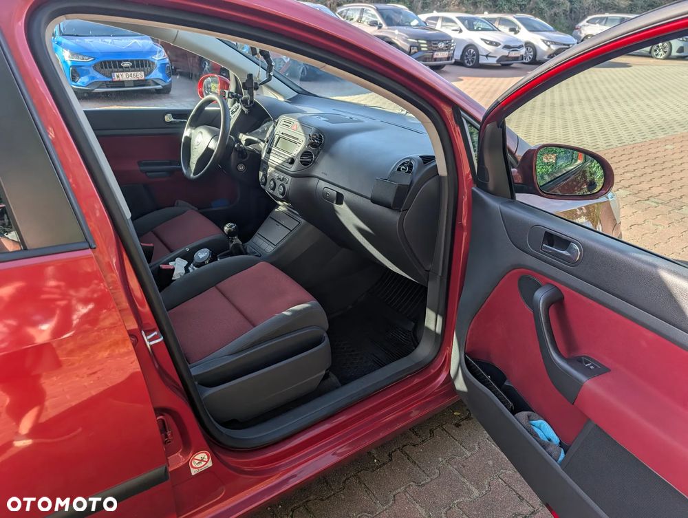 Volkswagen Golf 1.6 FSI Trendline - 15