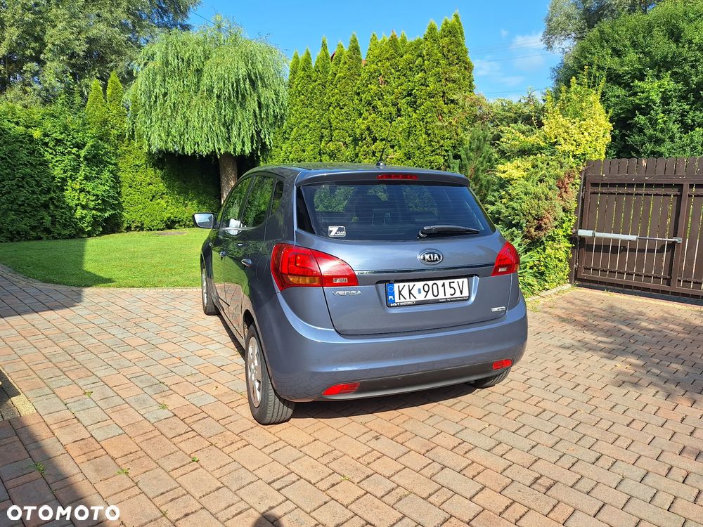 Kia Venga 1.4 M - 11