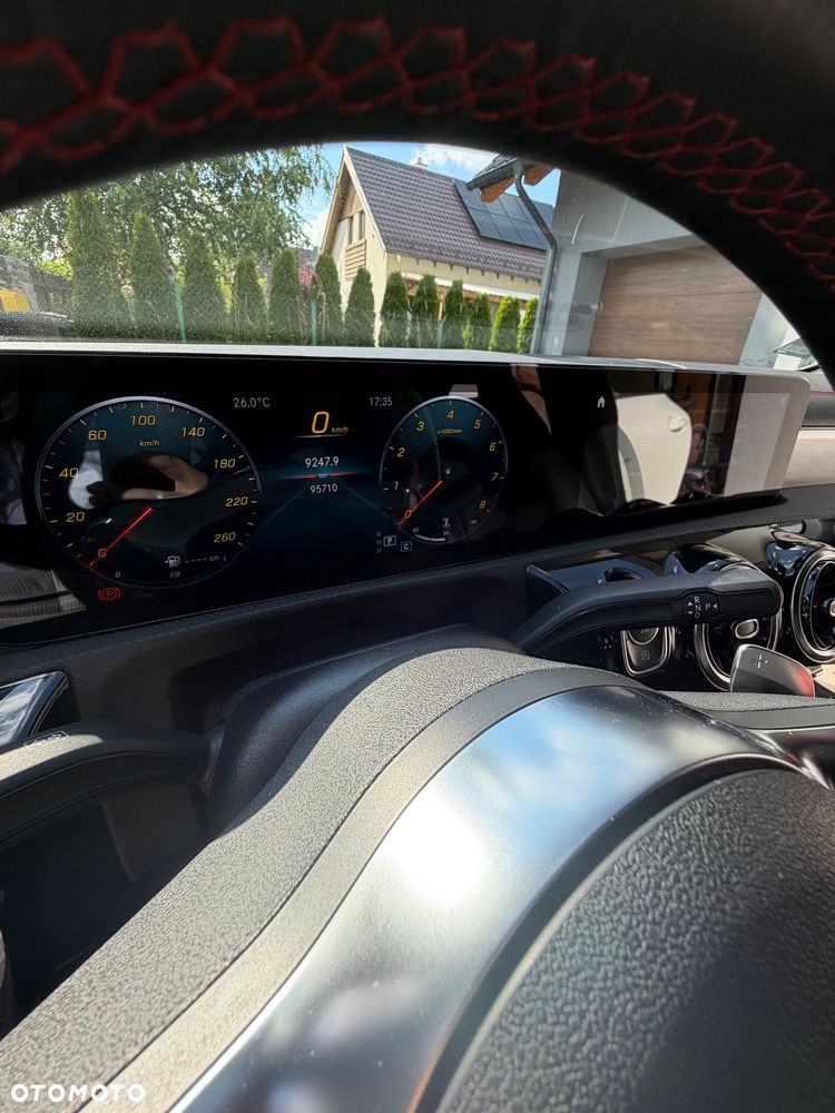 Mercedes-Benz CLA 180 AMG Line 7G-DCT - 14
