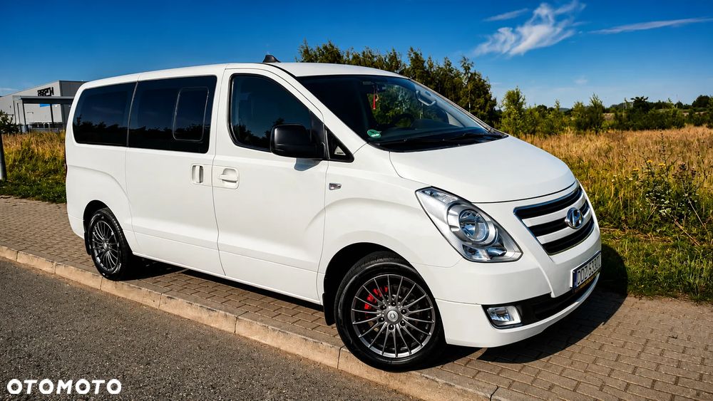 Hyundai H-1 Starex - 3
