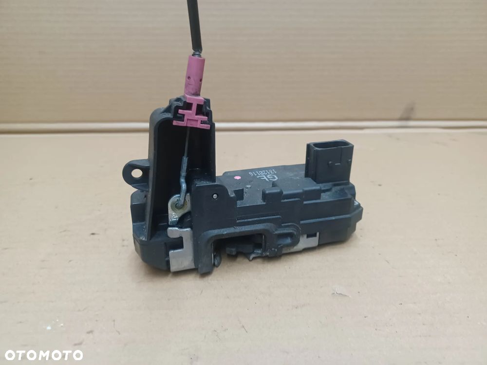 ZAMEK DRZWI PRAWY TYŁ ASTRA H 13128116GB - 1