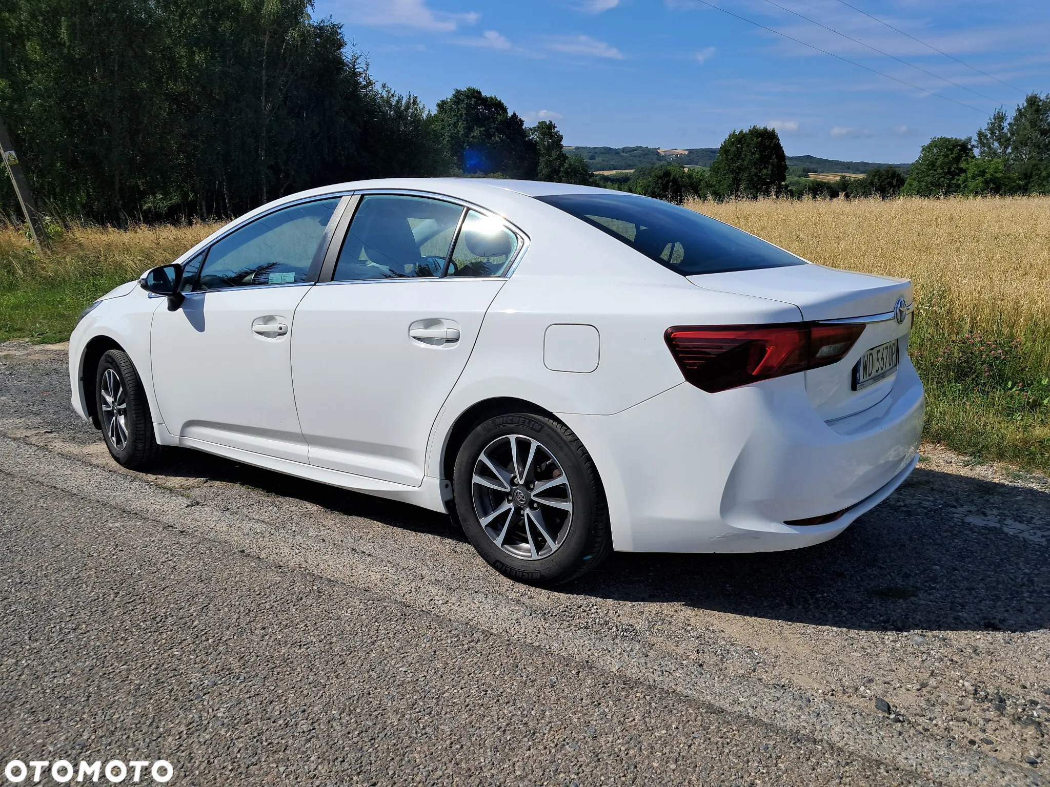 Toyota Avensis 1.8 Premium MS - 3