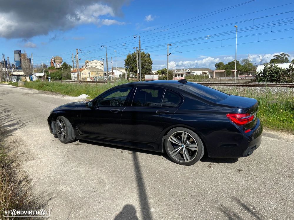 BMW 750 d xDrive Pack M - 7