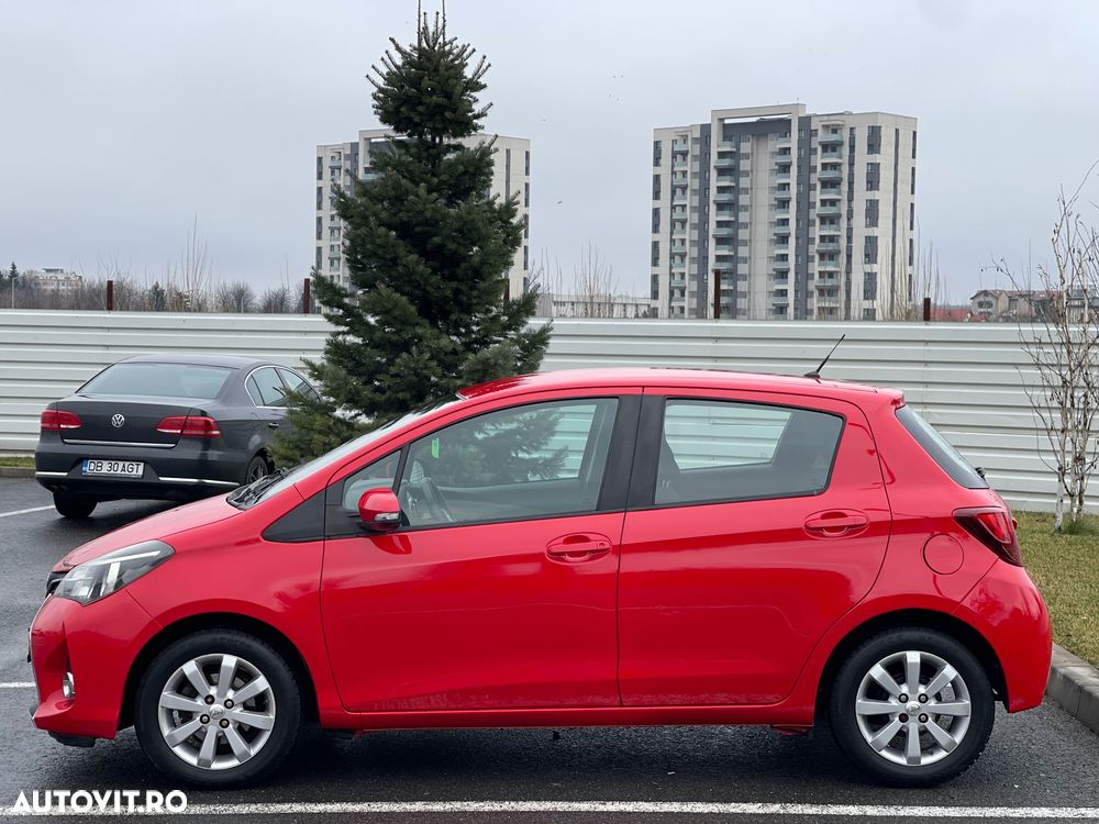 Toyota Yaris - 10